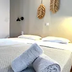 Panos *