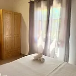 Panos *