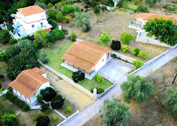 Panos Villa *
